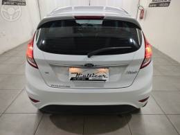 FORD - FIESTA 1.6 TITANIUM HATCH 16V FLEX 4P AUTOMÁTICO - 2014/2014 - BRANCA - R$ 46.900,00