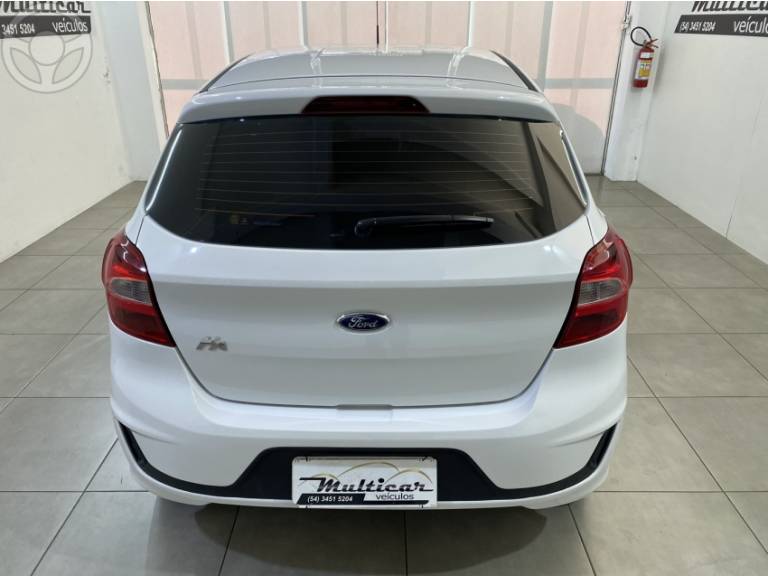 FORD - KA 1.0 SE 12V FLEX 4P MANUAL - 2018/2019 - BRANCA - R$ 48.900,00