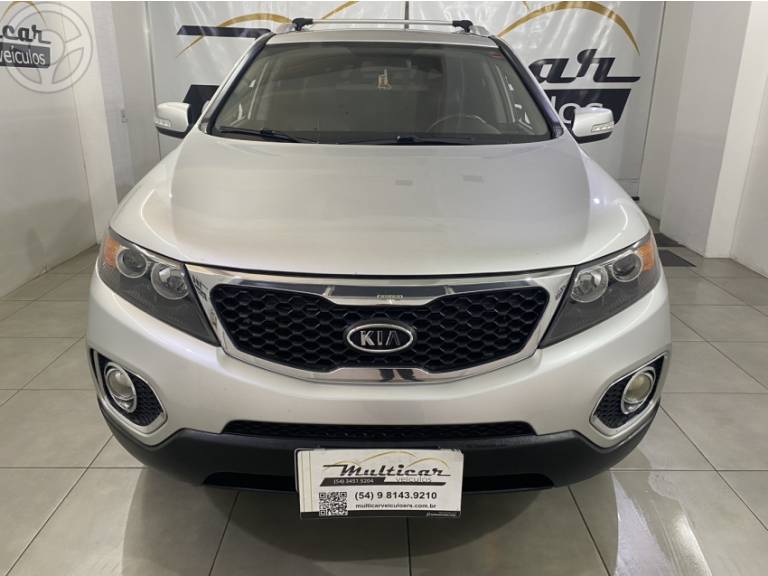 KIA MOTORS - SORENTO 2.4 EX2 4X2 16V 4P AUTOMÁTICO - 2010/2011 - PRATA - R$ 60.000,00