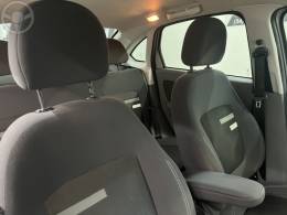 FIAT - GRAND SIENA 1.6 MPI ESSENCE 16V FLEX 4P AUTOMATIZADO - 2015/2015 - PRATA - R$ 41.000,00