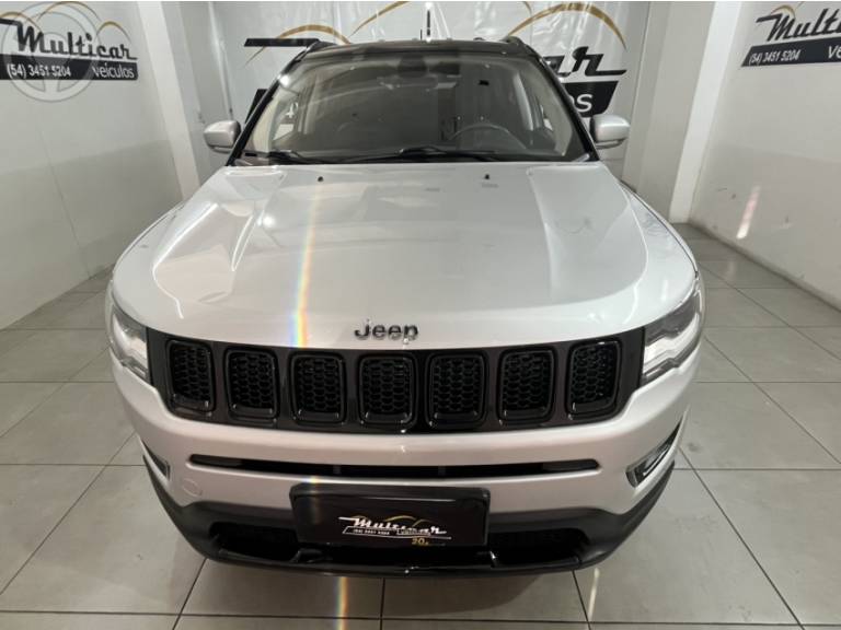 JEEP - COMPASS 2.0 16V FLEX LIMITED AUTOMÁTICO - 2017/2017 - PRATA - R$ 91.900,00