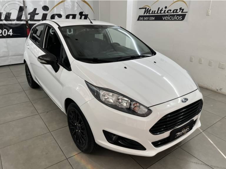 FORD - FIESTA 1.6 SE HATCH 16V FLEX 4P MANUAL - 2017/2017 - BRANCA - R$ 55.900,00