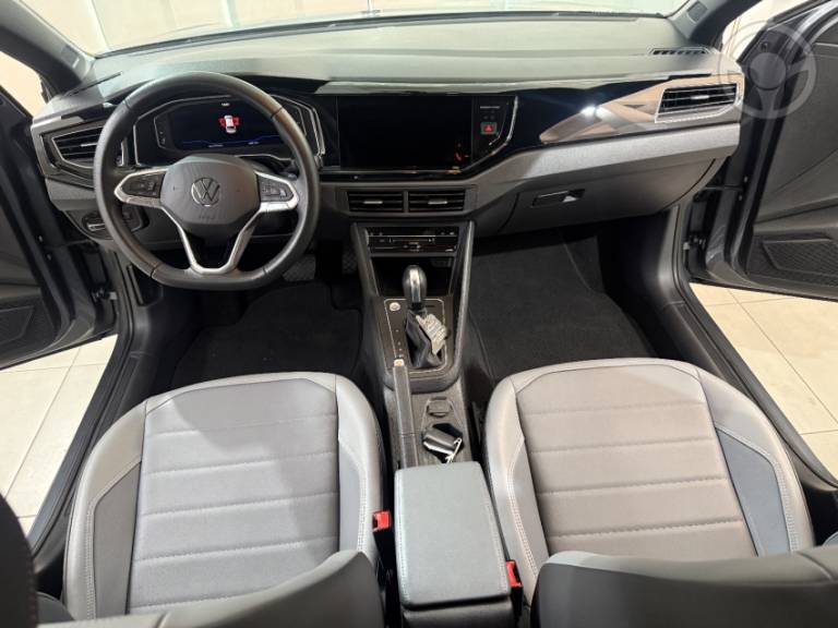 VOLKSWAGEN - NIVUS 1.0 TSI HIGHLINE FLEX 4P AUTOMÁTICO - 2022/2022 - CINZA - R$ 111.000,00