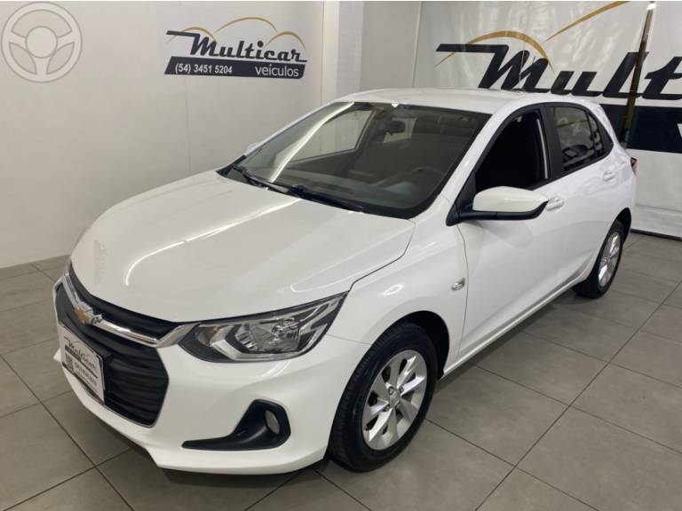 CHEVROLET - ONIX 1.0 LTZ 12V TURBO FLEX 4P MANUAL - 2019/2020 - BRANCA - R$ 72.900,00