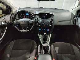 FORD - FOCUS 1.6 SE PLUS 16V FLEX 4P MANUAL - 2018/2018 - BRANCA - R$ 72.900,00