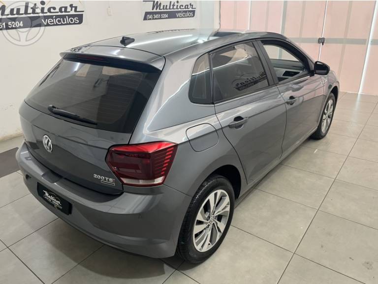 VOLKSWAGEN - POLO 1.0200 TSI HIGHLINE AUTOMÁTICO - 2018/2018 - CINZA - R$ 77.900,00
