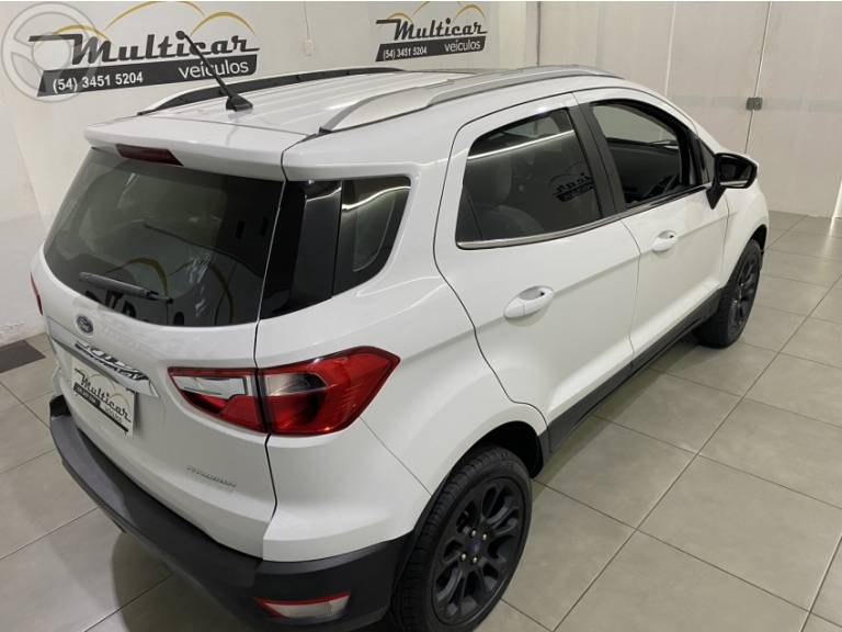 FORD - ECOSPORT 1.5 TITANIUM 16V FLEX 4P AUTOMÁTICO - 2019/2020 - BRANCA - R$ 84.900,00