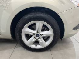 FORD - FOCUS 1.6 GLX 16V FLEX 4P MANUAL - 2011/2012 - PRATA - R$ 44.500,00