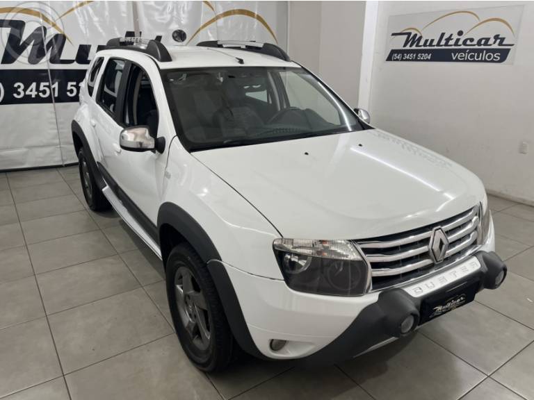 RENAULT - DUSTER 2.0 DYNAMIQUE 4X2 16V FLEX 4P AUTOMÁTICO - 2013/2014 - BRANCA - R$ 53.500,00
