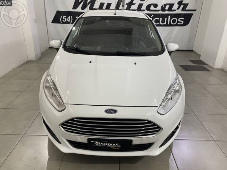 FORD - FIESTA 1.6 SE HATCH 16V FLEX 4P AUTOMÁTICO - 2014/2015 - BRANCA - R$ 45.900,00