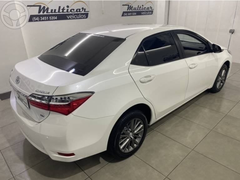 TOYOTA - COROLLA 1.8 GLI UPPER 16V FLEX 4P AUTOMÁTICO - 2018/2018 - BRANCA - R$ 93.500,00