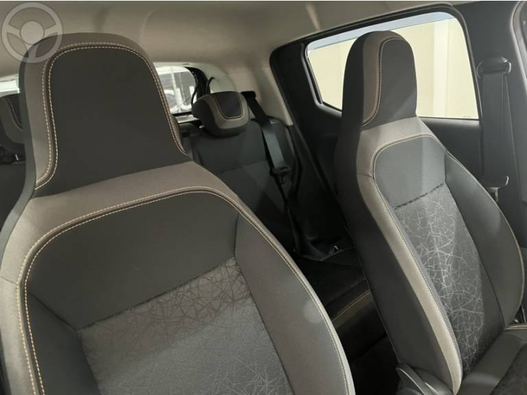 FIAT - MOBI 1.0 TREKKING 8V FLEX 4P MANUAL - 2023/2024 - CINZA - R$ 63.900,00