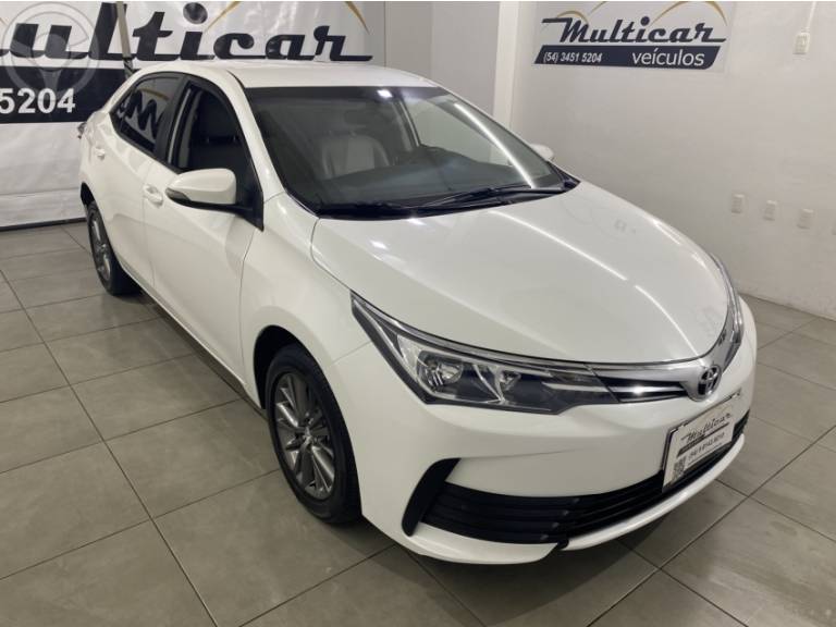 TOYOTA - COROLLA 1.8 GLI UPPER 16V FLEX 4P AUTOMÁTICO - 2018/2018 - BRANCA - R$ 93.500,00