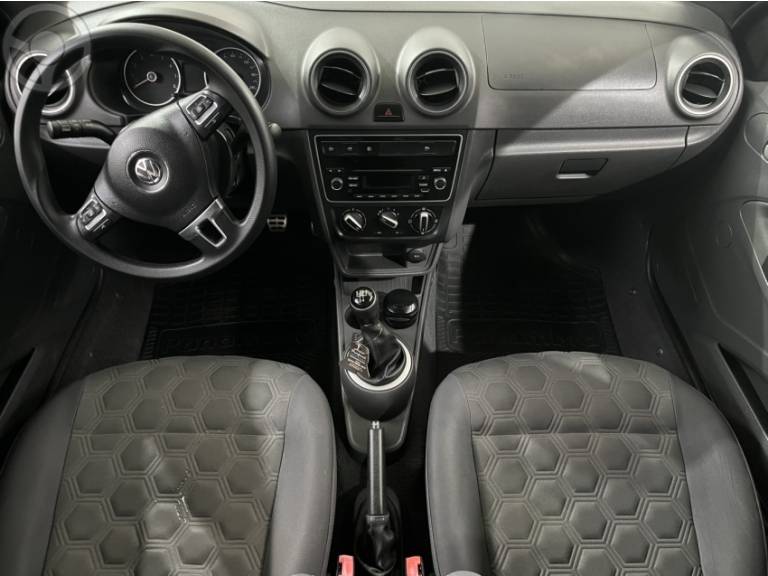 VOLKSWAGEN - VOYAGE 1.6 MI SELEÇÃO 8V FLEX 4P MANUAL - 2014/2014 - PRETA - R$ 39.900,00