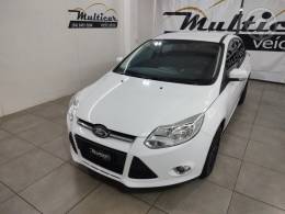 FORD - FOCUS 1.6 SE HATCH 16V FLEX 4P AUTOMÁTICO - 2014/2015 - BRANCA - R$ 54.900,00