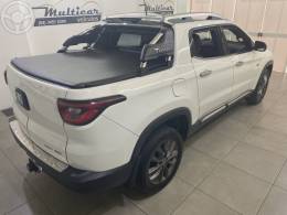 FIAT - TORO 2.0 16V TURBO DIESEL RANCH AT 4X4 AUTOMÁTICO - 2018/2019 - BRANCA - R$ 126.500,00