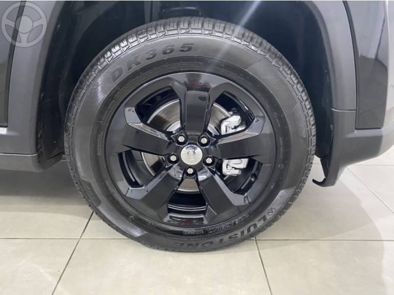 JEEP - COMPASS 2.0 SPORT 4X2 16V 4P AUTOMÁTICO - 2017/2018 - PRETA - R$ 92.900,00