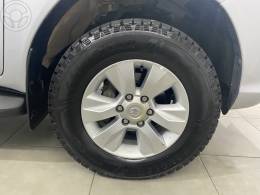 TOYOTA - HILUX 2.8 SRV 4X4 CD 16V DIESEL 4P AUTOMÁTICO - 2016/2016 - PRATA - R$ 167.900,00