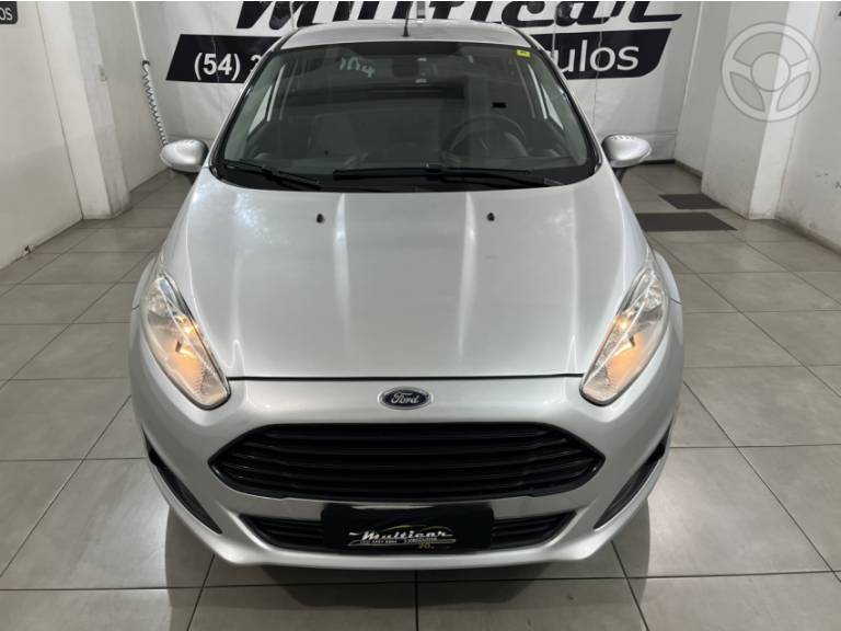FORD - FIESTA 1.6 TITANIUM HATCH 16V FLEX 4P AUTOMÁTICO - 2014/2015 - PRATA - R$ 48.900,00