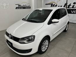 VOLKSWAGEN - FOX 1.6 MI PRIME 8V FLEX 4P MANUAL - 2012/2013 - BRANCA - R$ 42.500,00