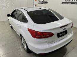 FORD - FOCUS 2.0 SE SEDAN 16V FLEX 4P AUTOMÁTICO - 2017/2017 - BRANCA - R$ 64.900,00