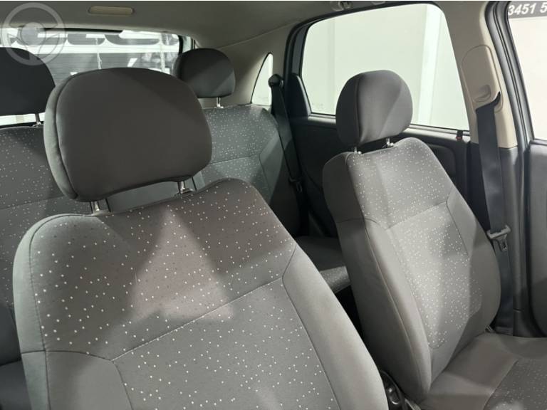 CHEVROLET - CORSA 1.4 MPFI PREMIUM 8V FLEX 4P MANUAL - 2009/2010 - PRATA - R$ 32.500,00