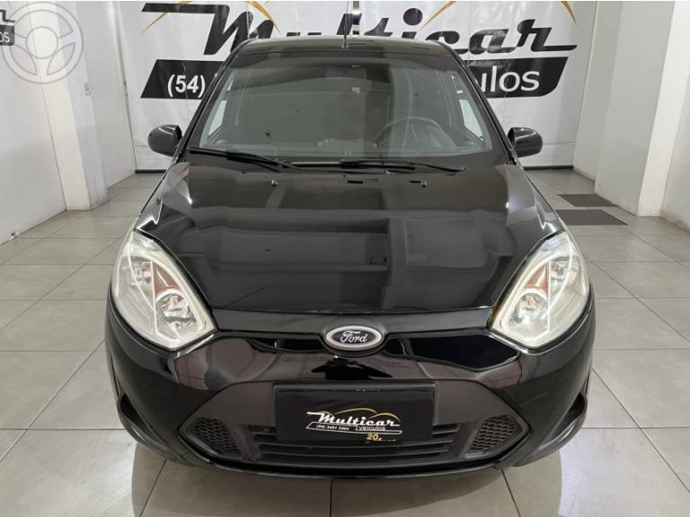 FORD - FIESTA 1.0 ROCAM HATCH 8V FLEX 4P MANUAL - 2013/2014 - PRETA - R$ 34.900,00