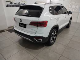 VOLKSWAGEN - TAOS 1.4 16V HIGHLINE TSI FLEX 4P AUTOMÁTICO - 2024/2024 - BRANCA - R$ 174.000,00