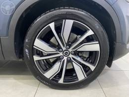 VOLVO - XC 40 1.5 T5 HÍBRIDO R-DESIGN FWD - 2021/2022 - AZUL - R$ 239.000,00