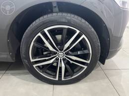 VOLVO - XC60 2.0 D5 MOMENTUM AWD DIESEL 4P AUTOMÁTICO - 2018/2019 - CINZA - R$ 159.900,00