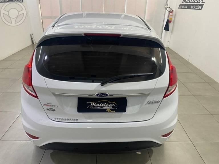 FORD - FIESTA 1.6 TITANIUM HATCH 16V FLEX 4P AUTOMÁTICO - 2014/2014 - BRANCA - R$ 47.900,00