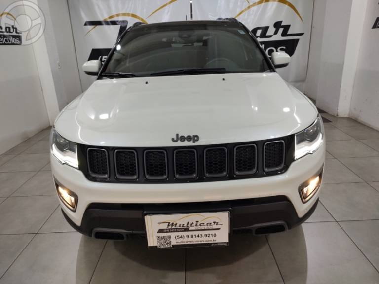 JEEP - COMPASS 2.0 16V DIESEL S LIMITED 4X4 AUTOMÁTICO - 2019/2020 - BRANCA - R$ 140.900,00