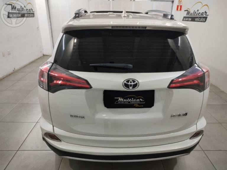 TOYOTA - RAV4 2.0 TOP 4X2 16V 4P AUTOMÁTICO - 2018/2018 - BRANCA - R$ 119.900,00