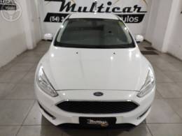 FORD - FOCUS 1.6 SE PLUS 16V FLEX 4P MANUAL - 2018/2018 - BRANCA - R$ 72.900,00