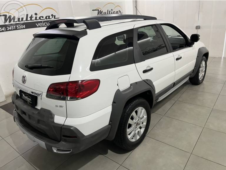 FIAT - PALIO 1.8 MPI ADVENTURE WEEKEND 16V FLEX 4P AUTOMATIZADO - 2015/2015 - BRANCA - R$ 45.500,00