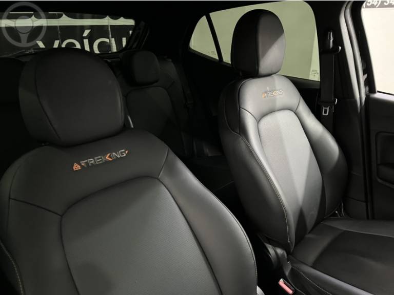 FIAT - ARGO 1.3 V8 TREKKING FLEX 4P AUTOMÁTICO - 2022/2023 - PRETA - R$ 84.900,00