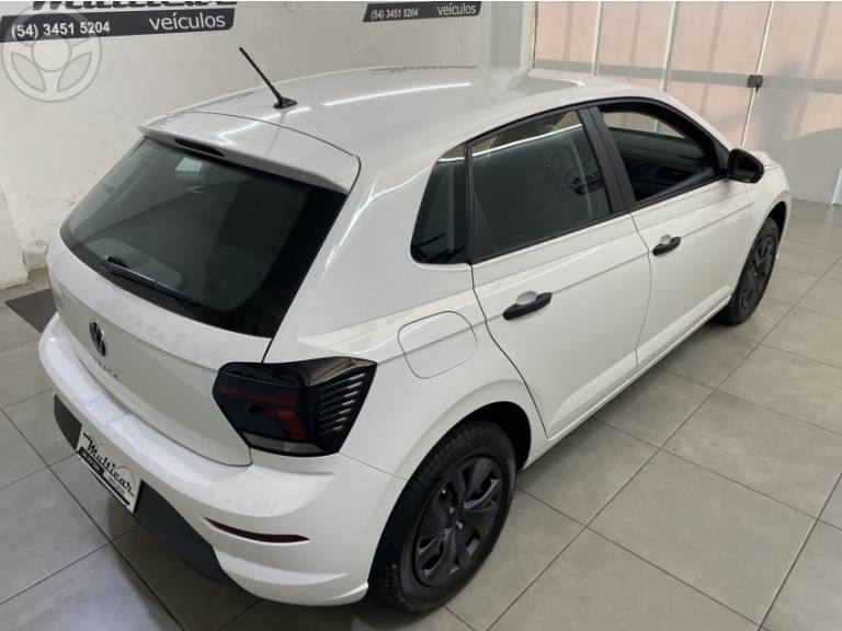 VOLKSWAGEN - POLO 1.0 MPI 12V TRACK FIRST EDITION FLEX 5P MANUAL - 2023/2024 - BRANCA - R$ 83.900,00