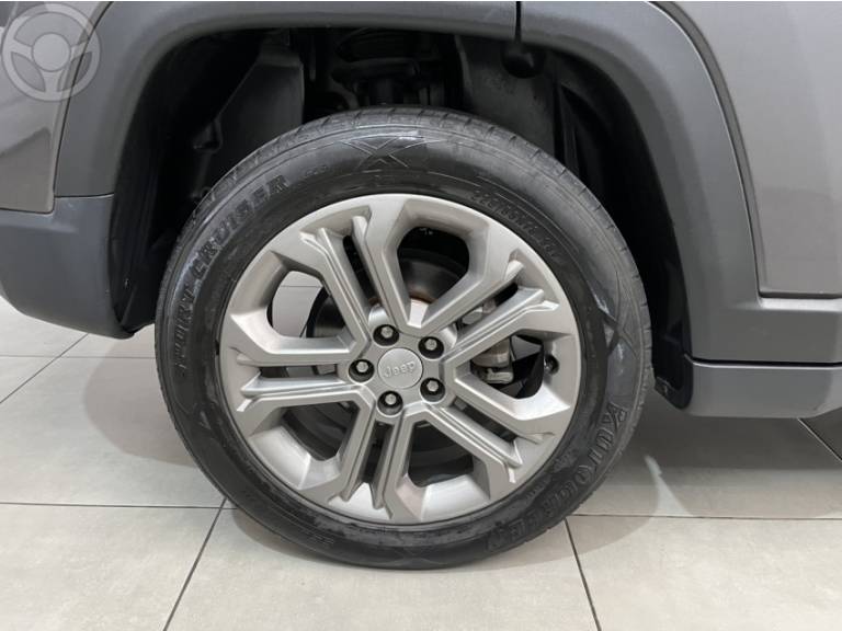 JEEP - COMPASS 1.3 LONGITUDE T270 16V TURBO 4X2 FLEX 4P AUTOMÁTICO - 2023/2023 - CINZA - R$ 136.900,00