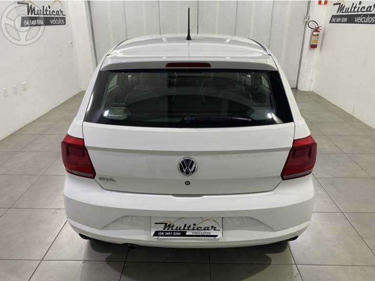 VOLKSWAGEN - GOL 1.6 MSI 8V TOTALFLEX 4P MANUAL - 2018/2019 - BRANCA - R$ 53.900,00