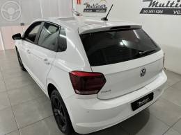 VOLKSWAGEN - POLO 1.0 200 TSI COMFORTLINE AUTOMÁTICO - 2022/2022 - BRANCA - R$ 88.900,00