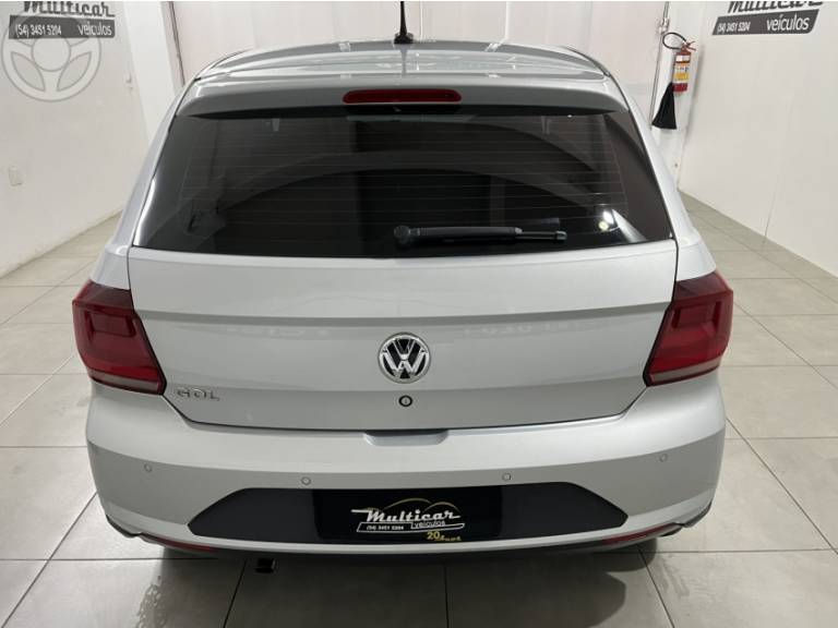 VOLKSWAGEN - GOL 1.0 MI TRACK 8V FLEX 4P MANUAL - 2018/2018 - PRATA - R$ 47.900,00