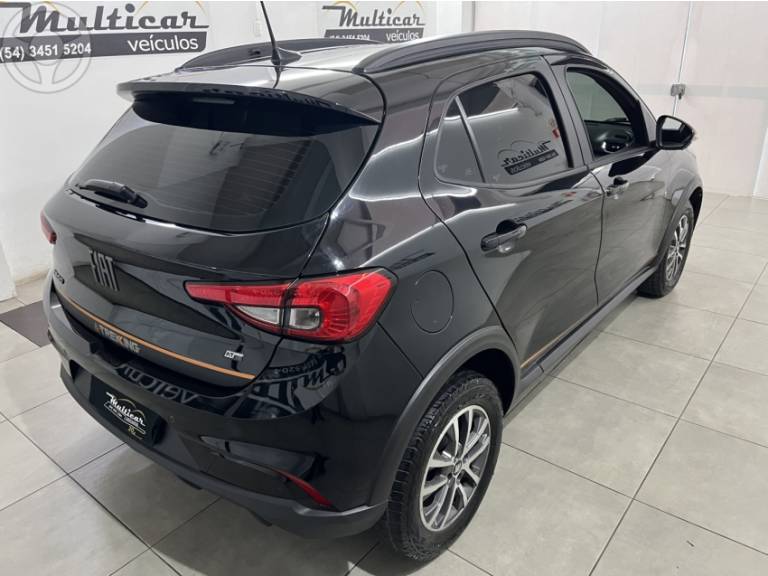 FIAT - ARGO 1.3 V8 TREKKING FLEX 4P AUTOMÁTICO - 2022/2023 - PRETA - R$ 84.900,00