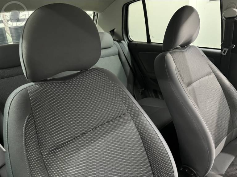 VOLKSWAGEN - FOX 1.0 MI 8V FLEX 4P MANUAL - 2012/2012 - CINZA - R$ 34.500,00