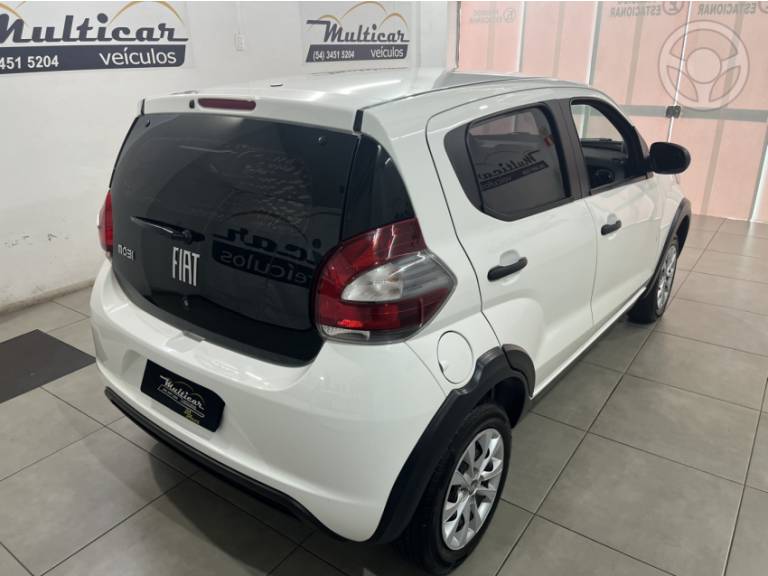 FIAT - MOBI 1.0 8V EVO FLEX LIKE. MANUAL - 2022/2023 - BRANCA - R$ 54.900,00