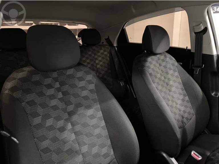 HYUNDAI - HB20 1.6 COMFORT PLUS 16V FLEX 4P MANUAL - 2018/2019 - BRANCA - R$ 63.900,00