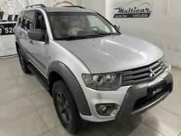 MITSUBISHI - PAJERO 3.2 OUTDOOR 4X4 5 LUGARES 16V TURBO INTERCOOLER DIESEL 4P AUTOMÁTICO - 2016/2017 - PRATA - R$ 129.000,00
