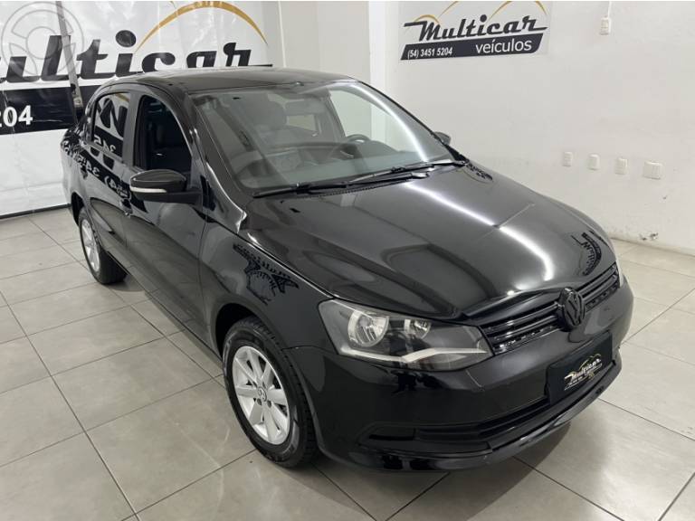 VOLKSWAGEN - VOYAGE 1.6 MI SELEÇÃO 8V FLEX 4P MANUAL - 2014/2014 - PRETA - R$ 39.900,00