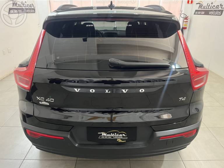 VOLVO - XC 40 2.0 T4 GEARTRONIC - 2019/2019 - PRETA - R$ 123.900,00