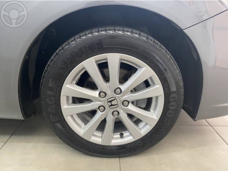 HONDA - CIVIC 1.8 LXS 16V FLEX 4P AUTOMÁTICO - 2012/2012 - CINZA - R$ 65.900,00