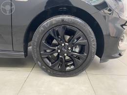 CHEVROLET - ONIX 1.0 TURBO FLEX RS 4P AUTOMÁTICO - 2022/2023 - PRETA - R$ 89.900,00